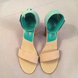 Chinese Laundry nude and turquoise pumps